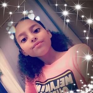 Meet your Posher, Kioslainee marie